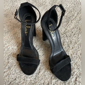 LuLus black velvet 3in heels